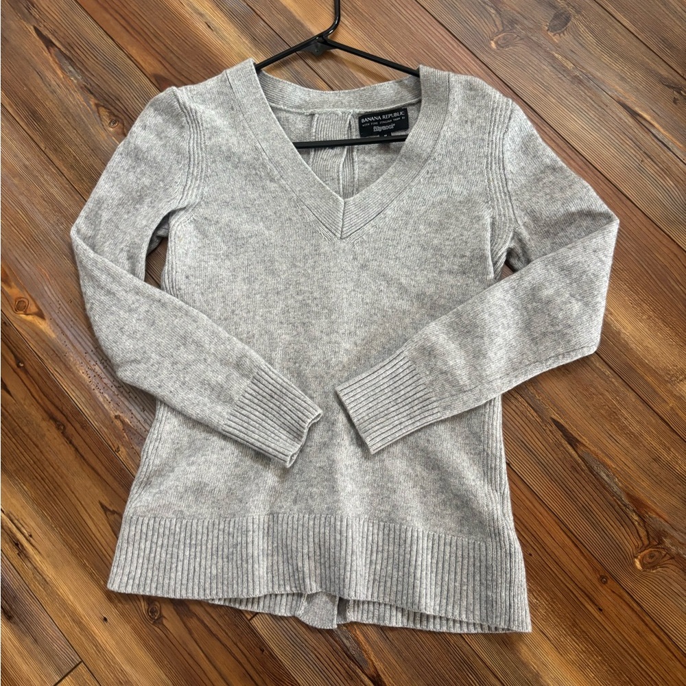 Banana Republic Pullover Sweater Women's M Wool Cashmere Knit Button Back